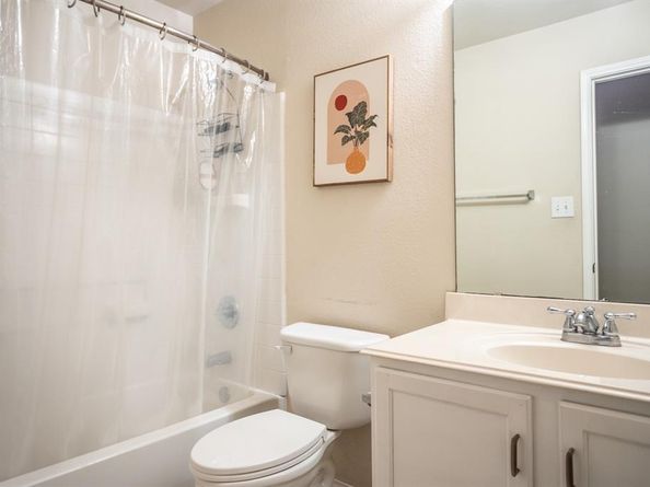 536  Cross Ridge Circle N, Fort Worth Texas 76120