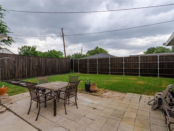 3727  Hawick Lane , Dallas Texas 75220