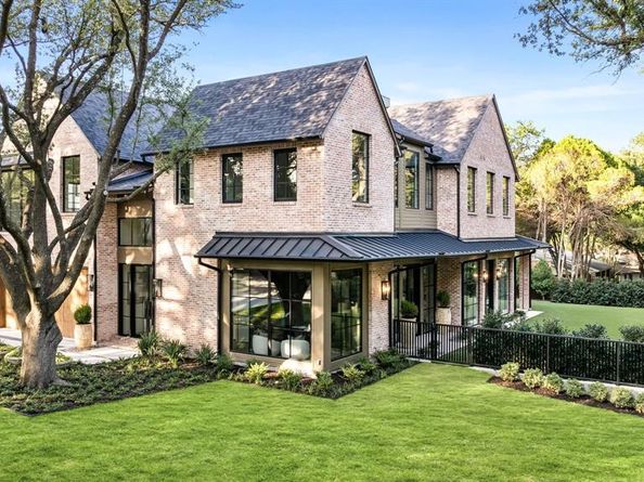3944  Dalgreen Circle , Dallas Texas 75214