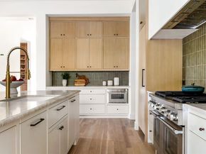 3944  Dalgreen Circle , Dallas Texas 75214