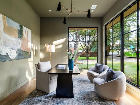 3944  Dalgreen Circle , Dallas Texas 75214