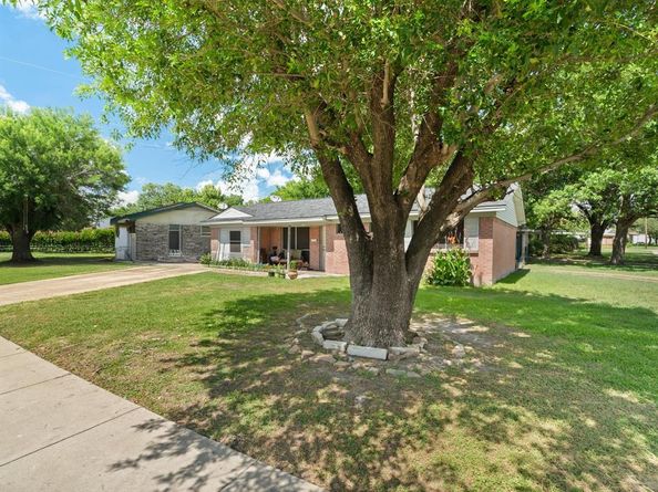902  Irene Drive , Mesquite Texas 75149