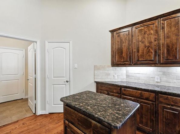 1911  Osprey Lane , Garland Texas 75044