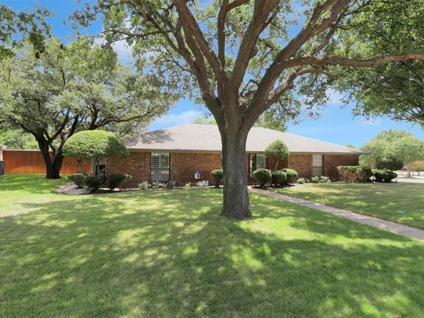 490  Sellmeyer Lane , Highland Village Texas 75077