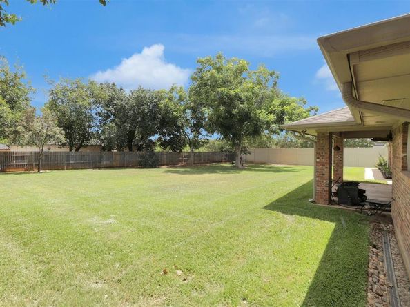 490  Sellmeyer Lane , Highland Village Texas 75077