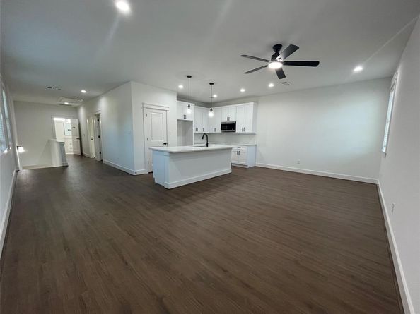 2725  1st Avenue , Dallas Texas 75210