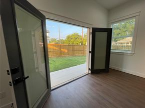 2725  1st Avenue , Dallas Texas 75210