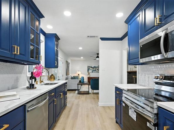 6321  Mccartney Lane , Garland Texas 75043