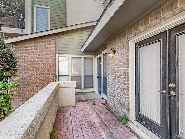 9611  Walnut Street  1105, Dallas Texas 75243