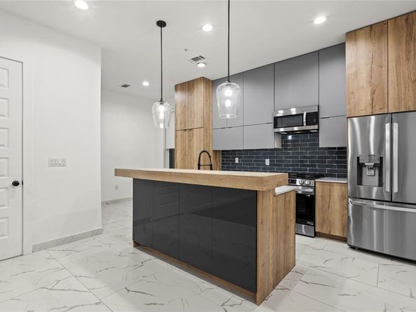 4314  Roseland Avenue  106, Dallas Texas 75204