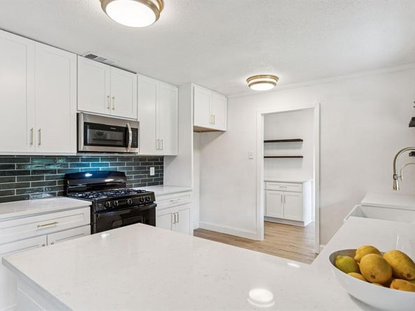 13934  Heartside Place , Farmers Branch Texas 75234