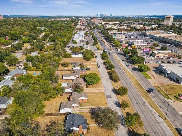 6412  Camp Bowie Boulevard , Fort Worth Texas 76116
