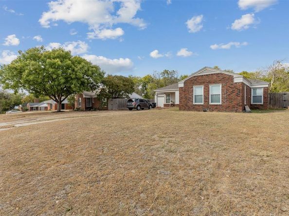 6412  Camp Bowie Boulevard , Fort Worth Texas 76116