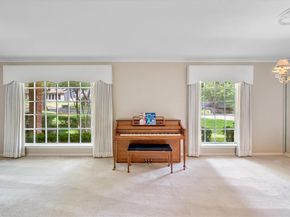 1101  Greenbriar Lane , Arlington Texas 76013