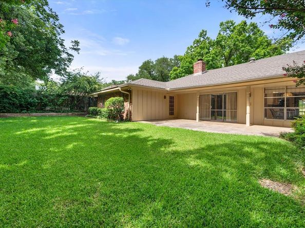 1101  Greenbriar Lane , Arlington Texas 76013