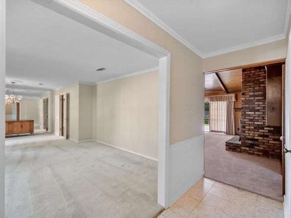 1101  Greenbriar Lane , Arlington Texas 76013