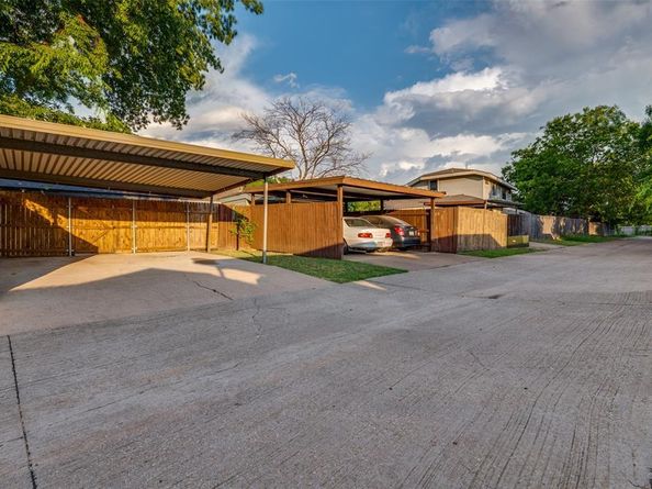 1110  Cloudcrest Court , Arlington Texas 76017