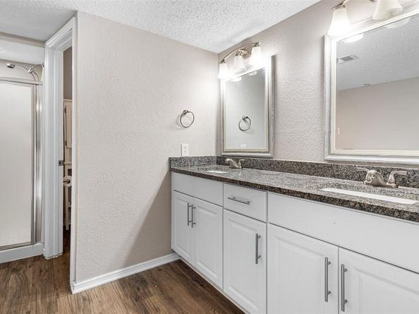 2101  Park Willow Lane  A, Arlington Texas 76011