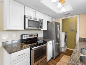 2101  Park Willow Lane  A, Arlington Texas 76011