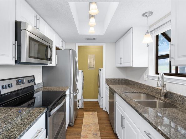 2101  Park Willow Lane  A, Arlington Texas 76011