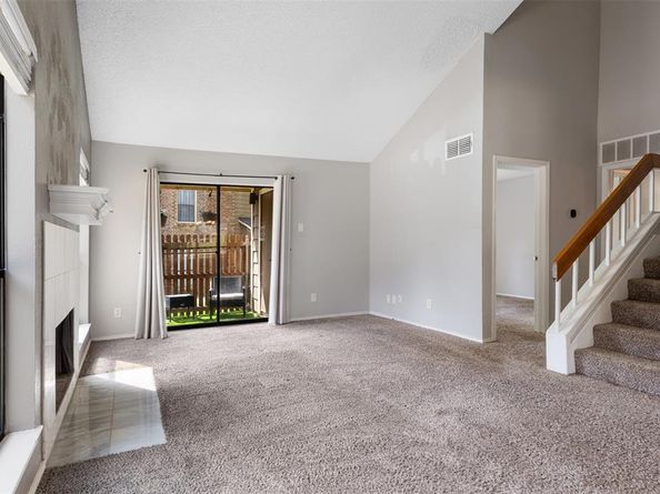 2101  Park Willow Lane  A, Arlington Texas 76011