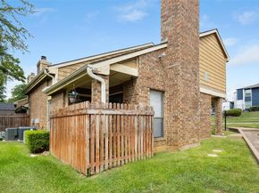 2101  Park Willow Lane  A, Arlington Texas 76011