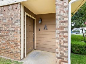 2101  Park Willow Lane  A, Arlington Texas 76011