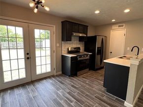 7005  Greenview Circle N, Fort Worth Texas 76120