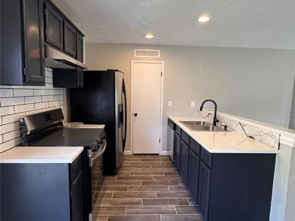 7005  Greenview Circle N, Fort Worth Texas 76120