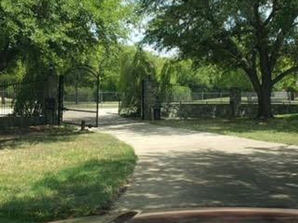 6116  Country Hill Court , Fort Worth Texas 76140