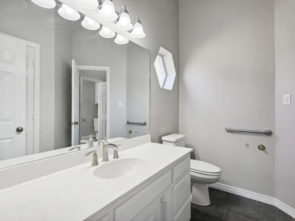 6116  Country Hill Court , Fort Worth Texas 76140