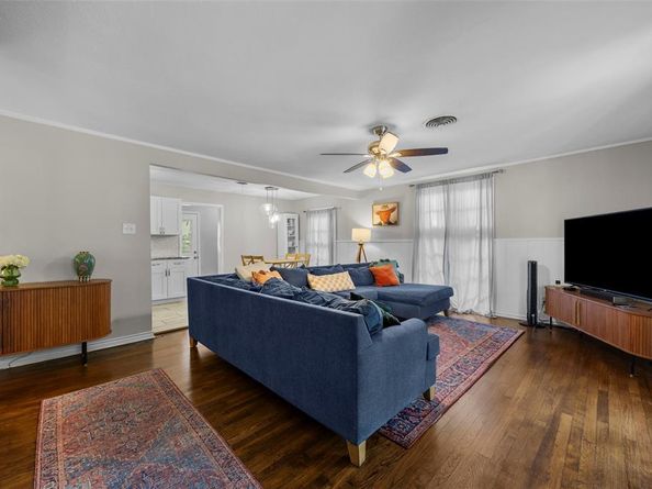 3829  Byers Avenue , Fort Worth Texas 76107