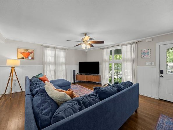3829  Byers Avenue , Fort Worth Texas 76107