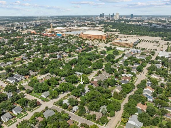 3829  Byers Avenue , Fort Worth Texas 76107