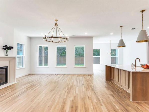 3631  Shelby Court , Fort Worth Texas 76109
