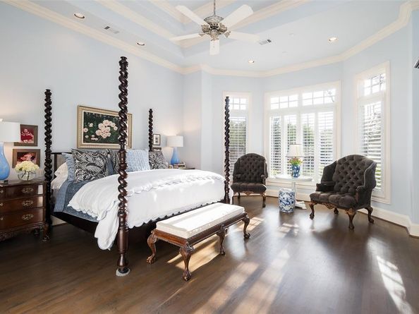 11407 W Ricks Circle , Dallas Texas 75230