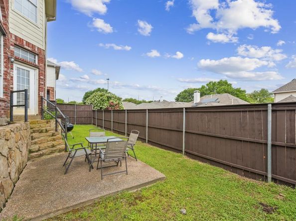 9235  Jasmine Lane , Irving Texas 75063
