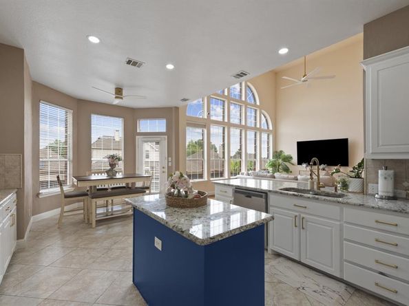 9235  Jasmine Lane , Irving Texas 75063