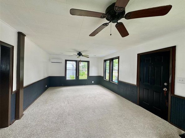 6801  Beaty Street , Fort Worth Texas 76112