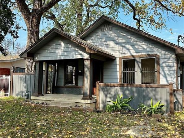 6801  Beaty Street , Fort Worth Texas 76112