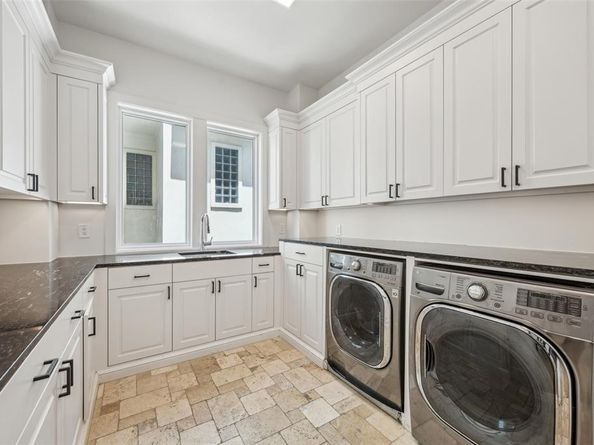 2210  Boll Street , Dallas Texas 75204