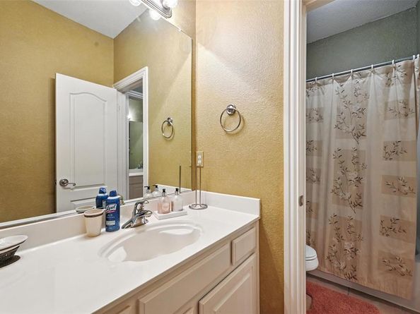 1717 E Branch Hollow Drive , Carrollton Texas 75007