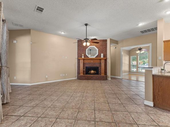 1525  High Country Lane , Allen Texas 75002
