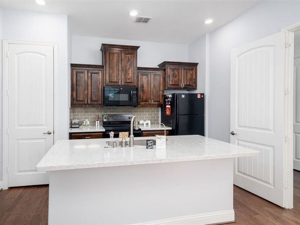 404  Timber Creek Lane , Frisco Texas 75033