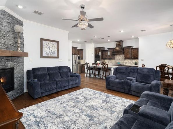 404  Timber Creek Lane , Frisco Texas 75033