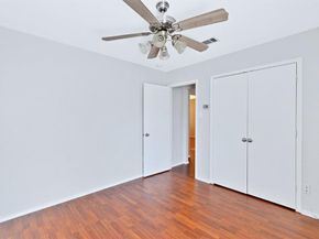 3521  Apple Valley Way , Dallas Texas 75227