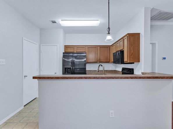 3521  Apple Valley Way , Dallas Texas 75227