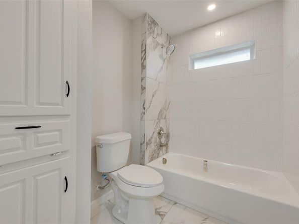 1614  Caddys Circle , Garland Texas 75043