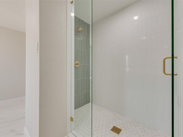 1614  Caddys Circle , Garland Texas 75043