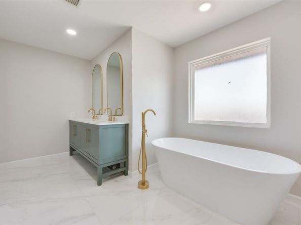 1614  Caddys Circle , Garland Texas 75043